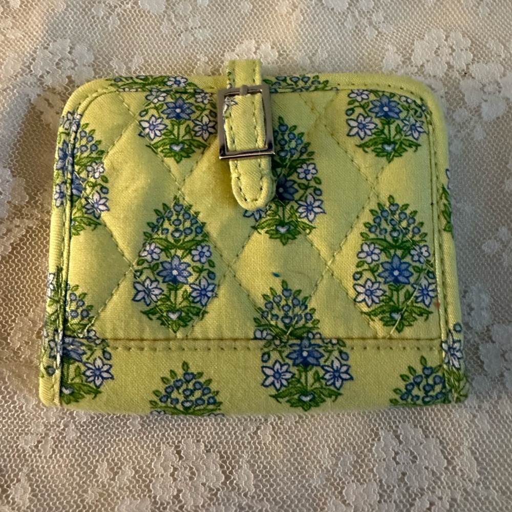 Vera Bradley Floral Quilted Business Card Holder 4 x 4 - Picture 1 of 4